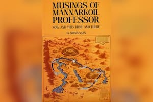 மியூசிங்ஸ் ஆப் மன்னார்கோயில் புரொபசர் (ஆங்கிலம்)