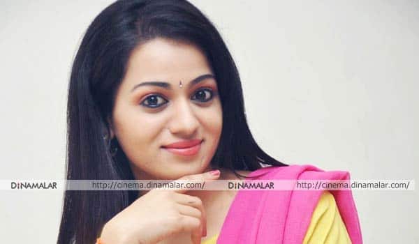 Reshmi-Rathore-pairs-with-Thambi-Ramaiahs-son