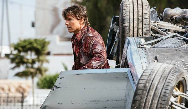 Tom-Cruises-under-water-scenes-in-Mission-impossible-5