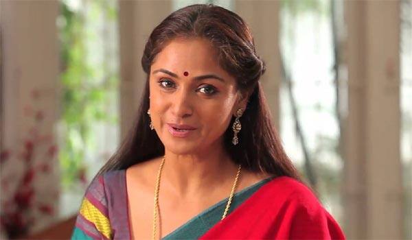 simran-is-now-in--guest-role-for-the-movie-kodittaa-idaingalai-nirappuga
