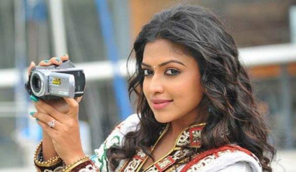 amala-paul-with-a-new-movie-malayalam