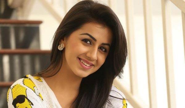 nikki-galrani-in--mohnanlal-movie