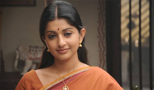 Meera-Jasmine-explain-about-Briyani-and-Kanchi