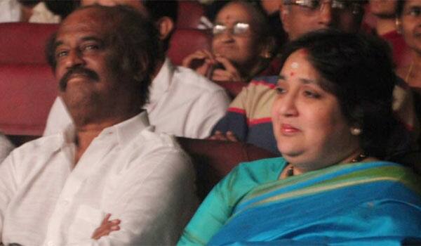 If-Rajini-enters-in-politics-he-will-change-:-says-Latha-Rajini