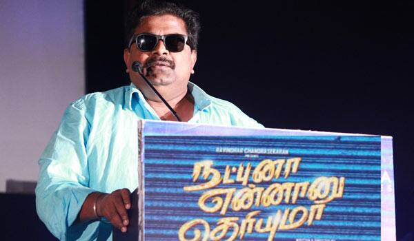 Mysskin-slams-while-watching-movies-online-in-piracy