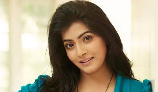 Varalakshmis-next-committed-in-Velvet-Nagaram