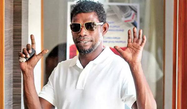 Malayalam-actor-vinayakan-to-play-a-villain-for-Vikram-in-dhruva-natchathiram
