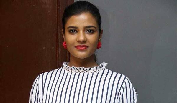 I-will-not-lock-in-Particular-image-says-Aishwaryarajesh
