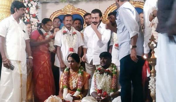 Suriya-attend-fans-wedding