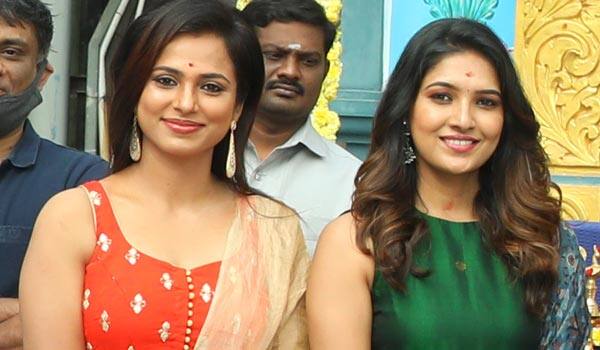 Two-heroines-in-suriya-movie