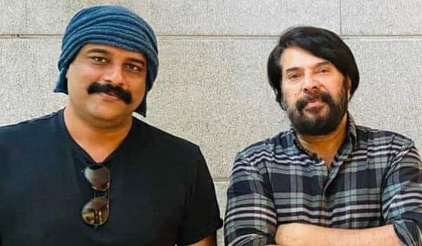 Murai-gopi-writing-story-to-Mammootty