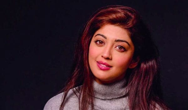 Pranitha-to-take-risk