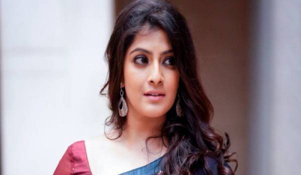 varalakshmi-make-full-stop-for-chitthi-2-rumours