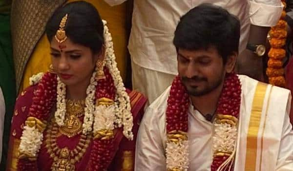 director-thesingu-periyasamy-weds-actress-niranjana-agathiyan