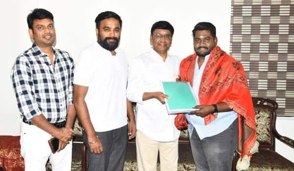 SR-Prabakaran-to-make-Munthanai-Mudichu-remake