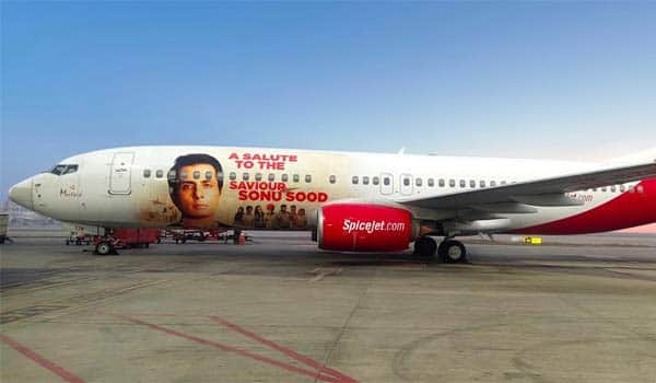 Sonu-Sood-honored-by-spicejet