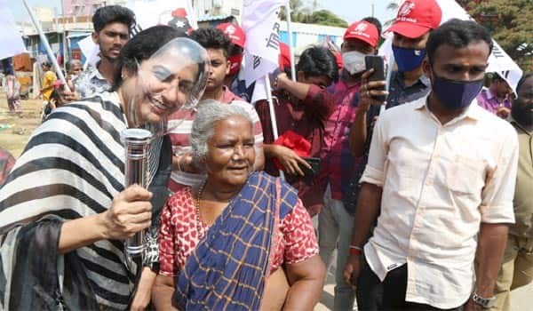 Suhasini-campaign-for-Kamalhaasan