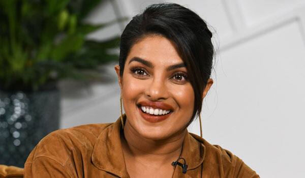 Priyanka-chopra-raising-fund-to-help-corona-patient