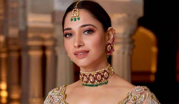 Tamanna-replied-about-dubbing