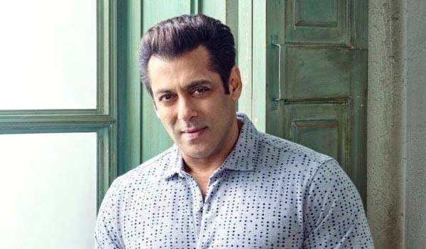 Police-send-summoun-to-Salman-khan