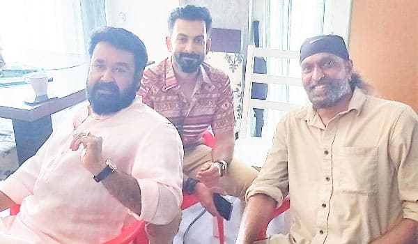 Babu-Antony-visits-to-Mohanlal-movie-set