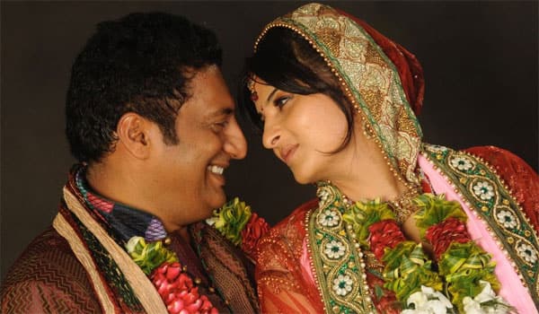 Prakashraj-celebrated-his-11th-anniversary