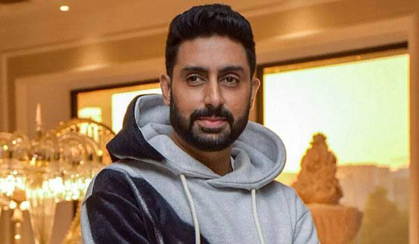 Abhishek-bachchan-did-major-surgery-in-hand