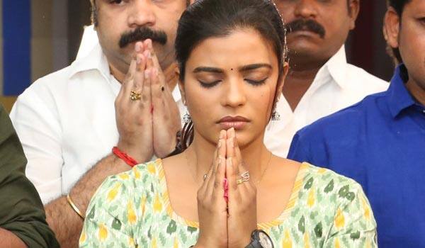 Aishwarya-Rajesh-acting-as-autism-girl