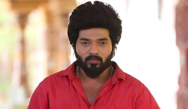 Karthik-raj-backs-in-sembaruthi-serial