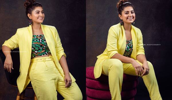 Sneha-photoshoot-goes-viral