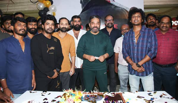 Vikram-team-celebrated-Kamal-birthday