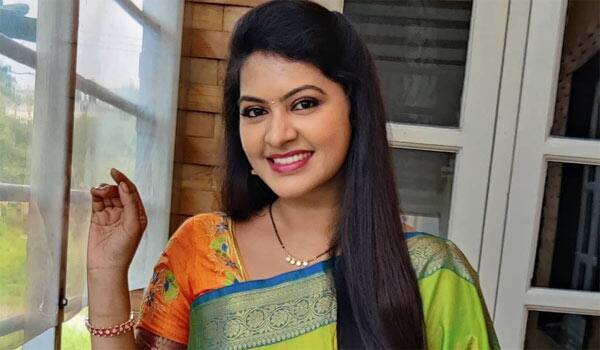 Rachitha-says-bye-to-television