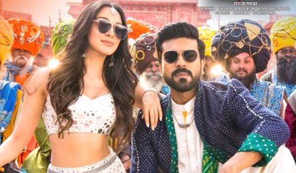 Ramcharan---Kiara-dance-with-foreign-dancers