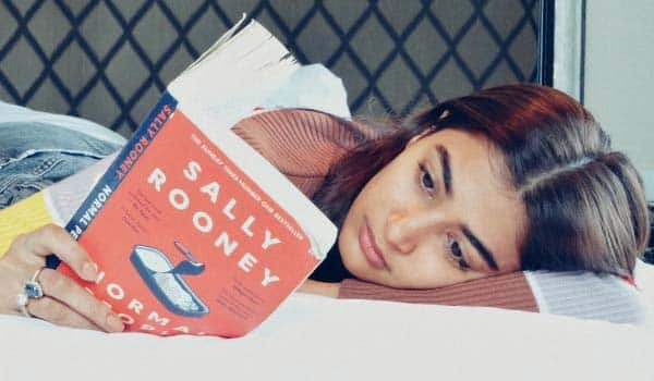 Pooja-hegde-feels-sad-after-reading-book