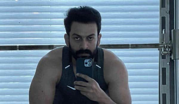 Prithviraj-being-ready-for-Aadujeevitham-movie