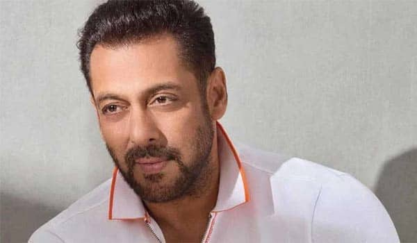 Salman-Khan-Bitten-By-Non-Venomous-Snake-In-Panvel-Farmhouse:-Report