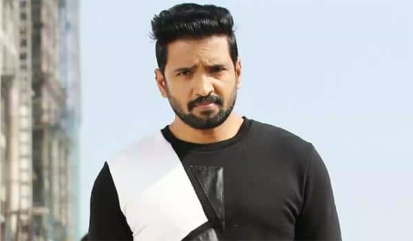 Dhilluku-dhuddu-3-:-Santhanam-will-continue,-director-may-change