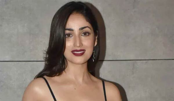 Yami-Gautam-insta-page-hacked