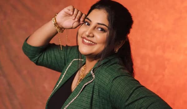 Body-shaming-:-Manjima-mohan-reply