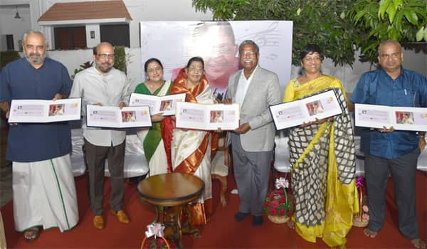 Singer-P-Susheela-honoured-:-Special-postal-cover-released