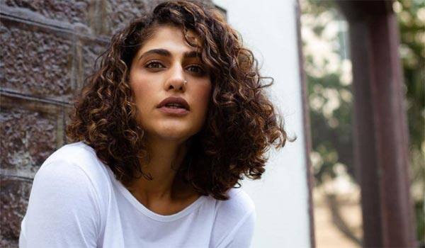 Kubbra-sait-open-about-sexual-harrasement