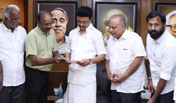 Producers-council-resolution-gave-to-CM-Stalin