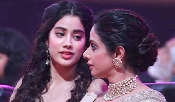 janhvi-kapoor-shares-about-her-mom-Sridevi