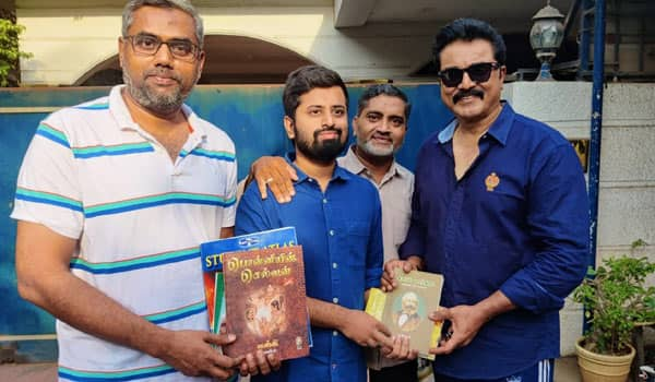 Sarathkumar's-Book-donation