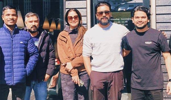 Suriya---Jyothika-toured-to-Denmark!