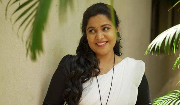 Actress-Ranjana-nachiyar-turn-as-producer