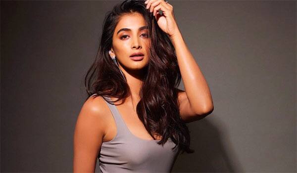 Pooja-Hegde-to-join-Saidharam-Tej