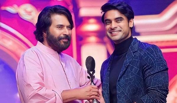 Tovino-thomas-won-the-best-actor-award-at-the-hands-of-Mammootty