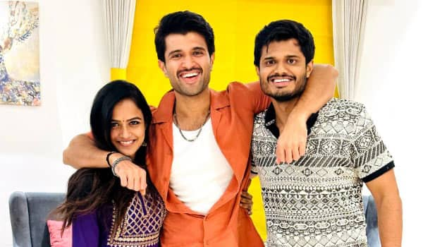 Vijay-Devarakonda-cried-with-happiness-after-watching-his-brother-film