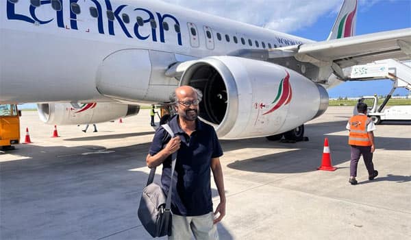 Rajinikanth-tour-to-Maldives